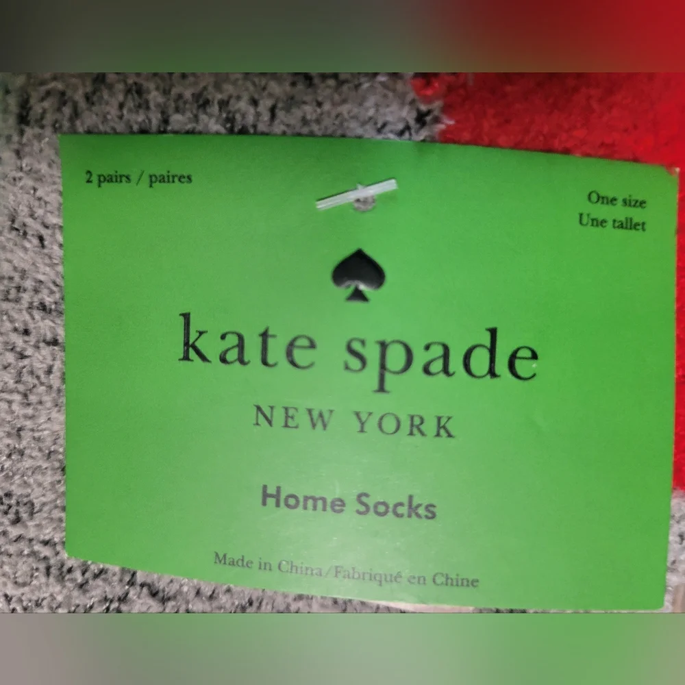 NWT Kate Spade womans one size‎ 2 pack Home socks Fuzzy with grips A40